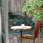Lola Boutique - Centre Hotel