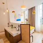 Lola Boutique - Centre 2* Bordeaux