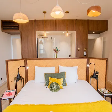 Lola Boutique - Centre 2* Bordeaux