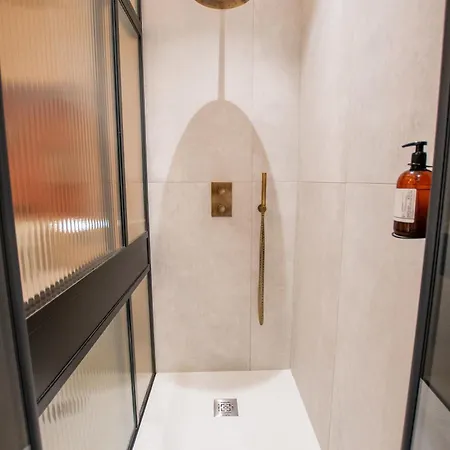 Lola Boutique - Centre Hotel 2*