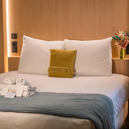 Lola Boutique - Centre 2*