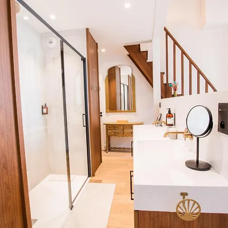 Lola Boutique - Centre 2* Bordeaux