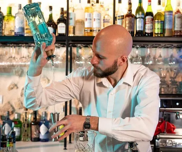 Lola Boutique - Centre 2*