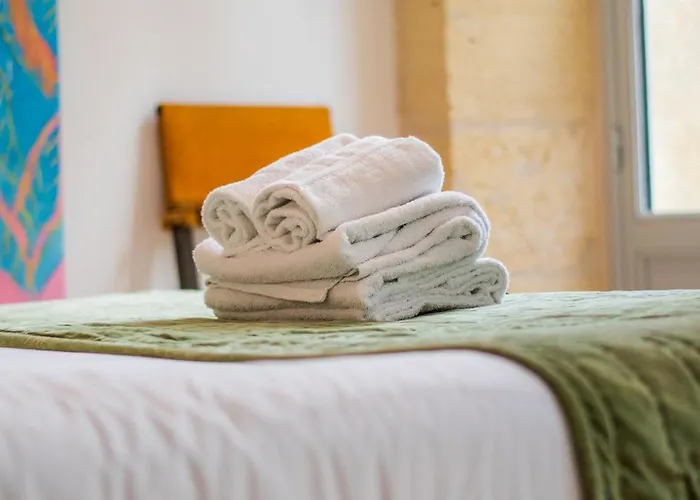 Lola Boutique - Centre 2*