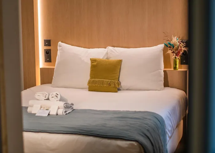 Lola Boutique - Centre 2*