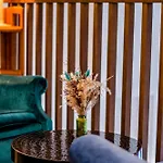 Lola Boutique - Centre 2* Bordeaux