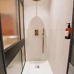 Lola Boutique - Centre Hotel 2*